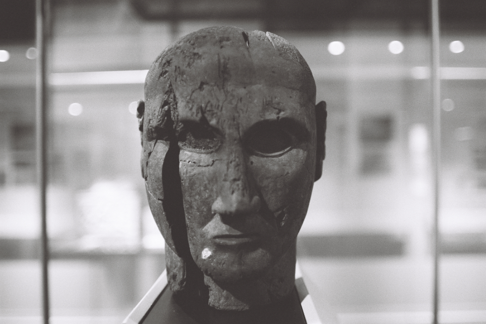 etruscan wooden head