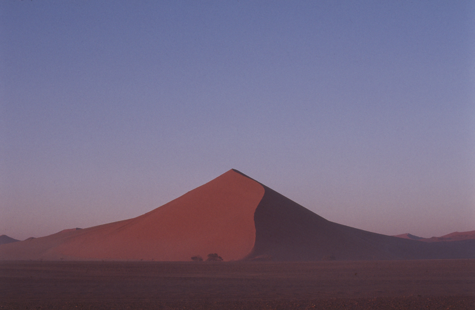Dune 45, Sossusvlei, Namibia, photographed by Luigi Cassinelli in 1999