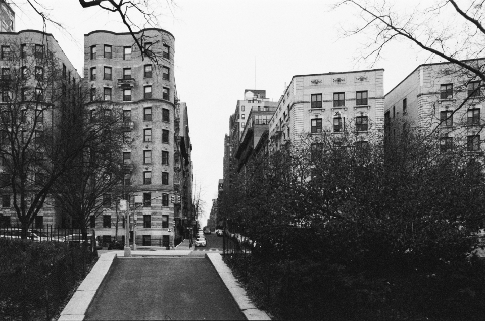 manhattan upper west side from riverside park
